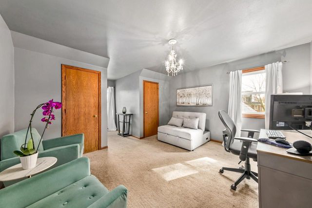 10033 W Ruby AVENUE, Wauwatosa, WI 53225