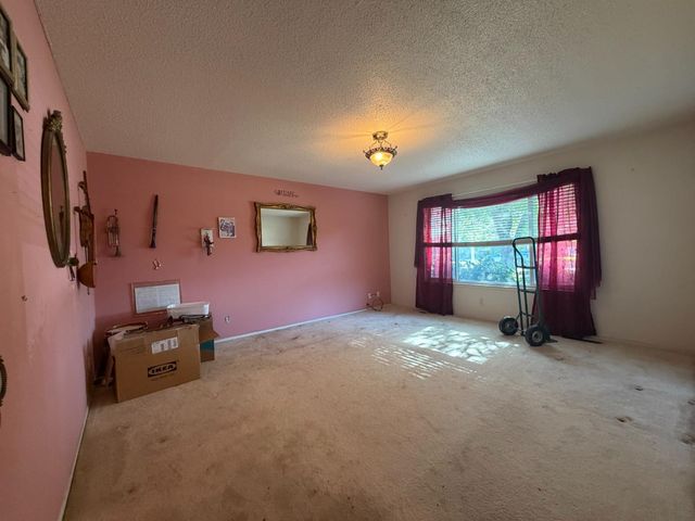 6545 N Raisina Avenue, Fresno, CA 93710