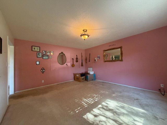 6545 N Raisina Avenue, Fresno, CA 93710