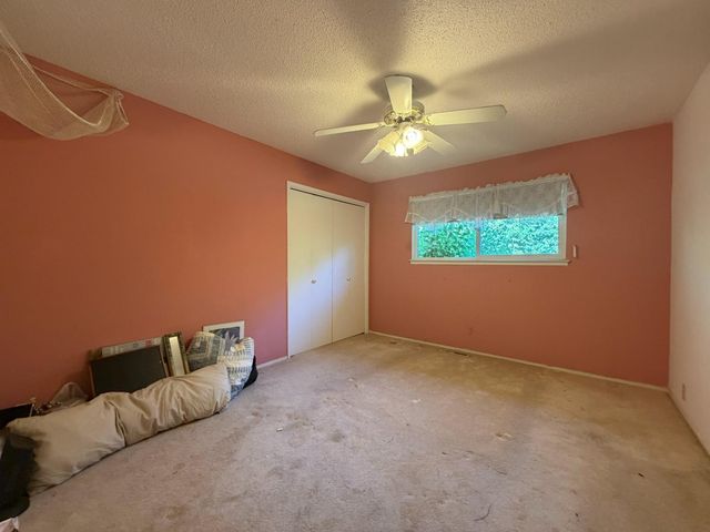 6545 N Raisina Avenue, Fresno, CA 93710