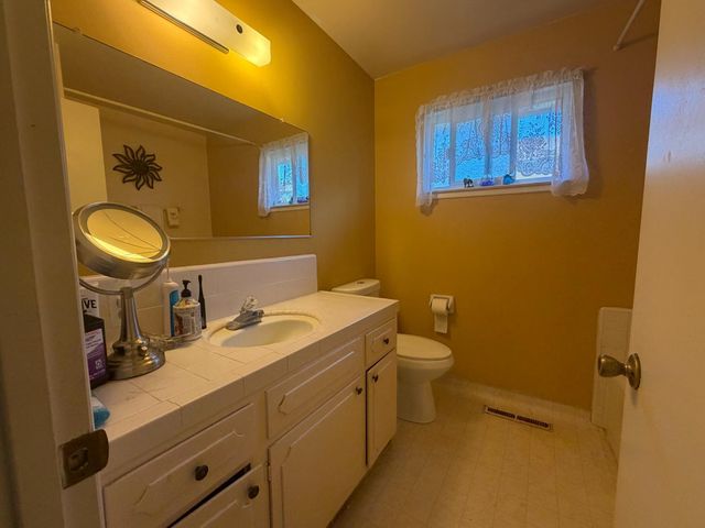 6545 N Raisina Avenue, Fresno, CA 93710