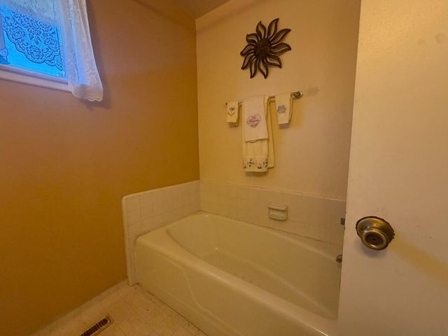 6545 N Raisina Avenue, Fresno, CA 93710