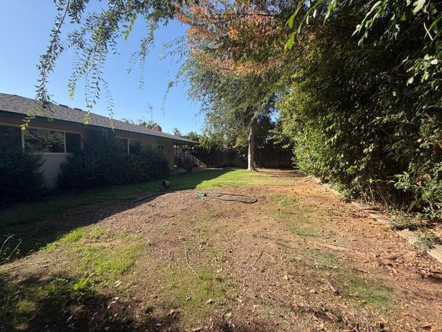 6545 N Raisina Avenue, Fresno, CA 93710
