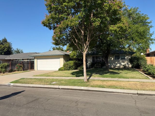 6545 N Raisina Avenue, Fresno, CA 93710