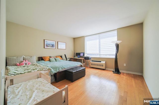 918 Hudson Park, Edgewater, NJ 07020