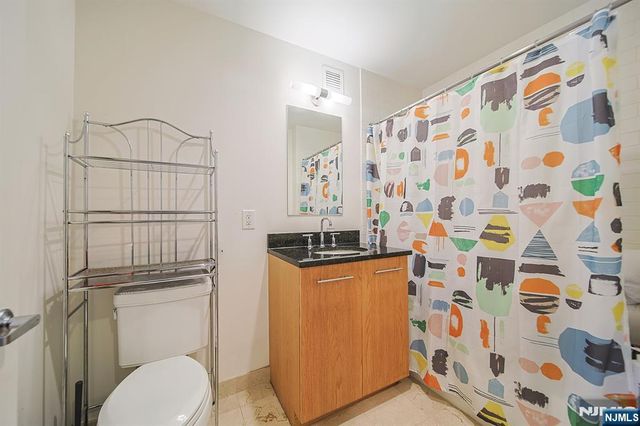 918 Hudson Park, Edgewater, NJ 07020