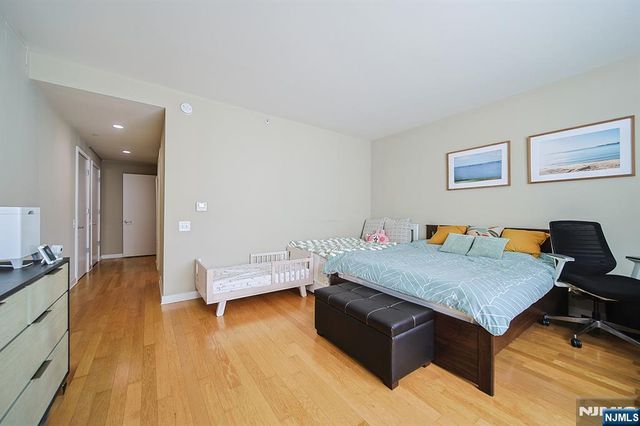 918 Hudson Park, Edgewater, NJ 07020