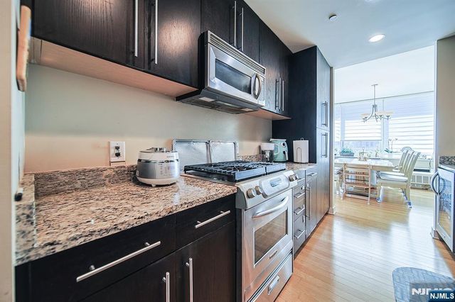 918 Hudson Park, Edgewater, NJ 07020