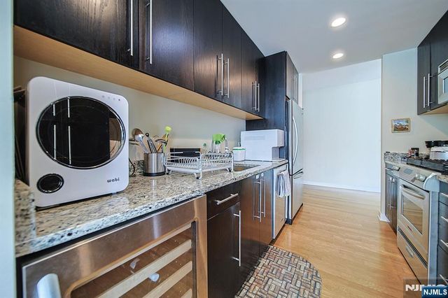 918 Hudson Park, Edgewater, NJ 07020