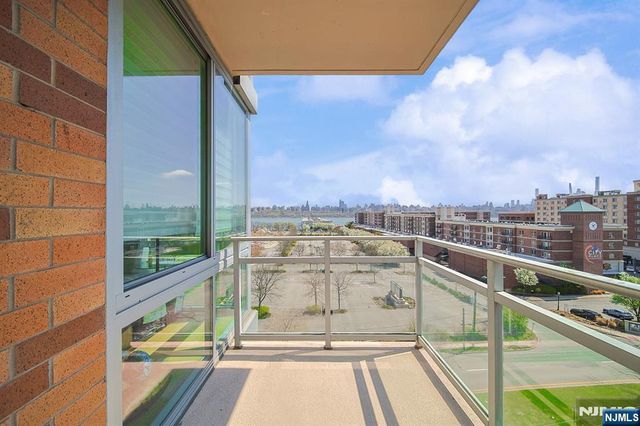 918 Hudson Park, Edgewater, NJ 07020