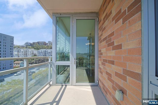 918 Hudson Park, Edgewater, NJ 07020