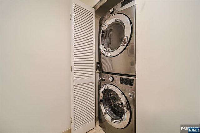 918 Hudson Park, Edgewater, NJ 07020