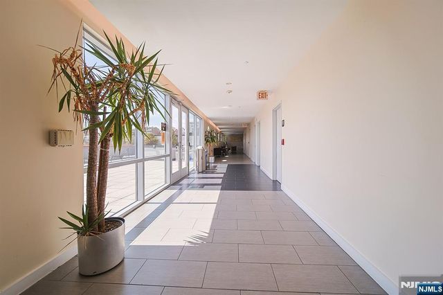 918 Hudson Park, Edgewater, NJ 07020