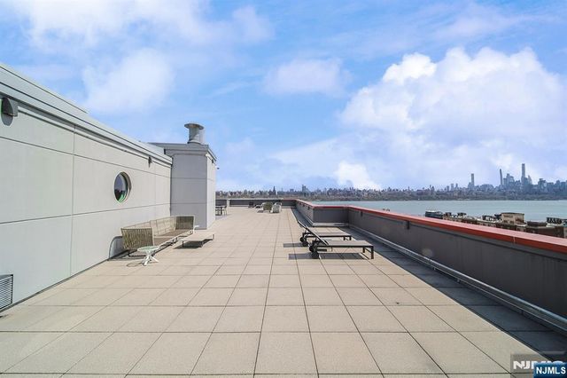 918 Hudson Park, Edgewater, NJ 07020