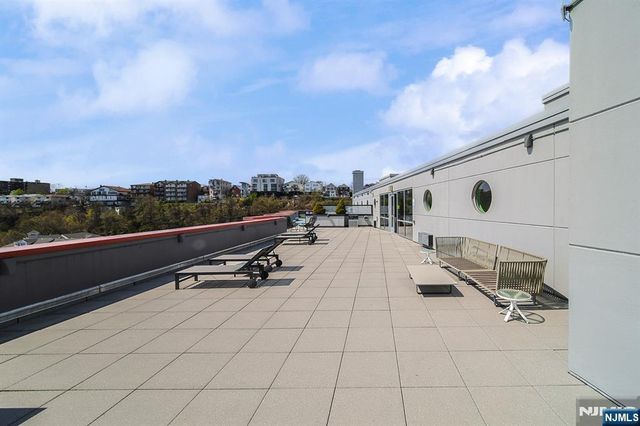 918 Hudson Park, Edgewater, NJ 07020