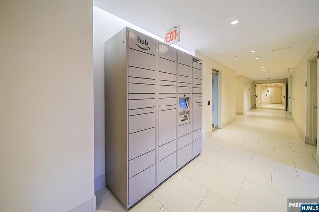 918 Hudson Park, Edgewater, NJ 07020