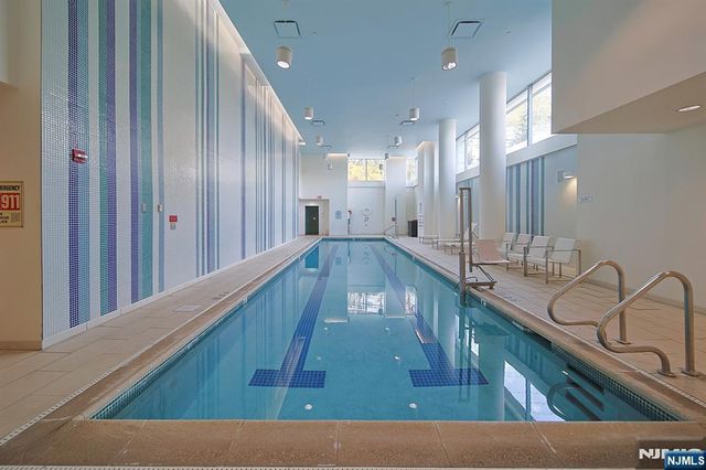 918 Hudson Park, Edgewater, NJ 07020