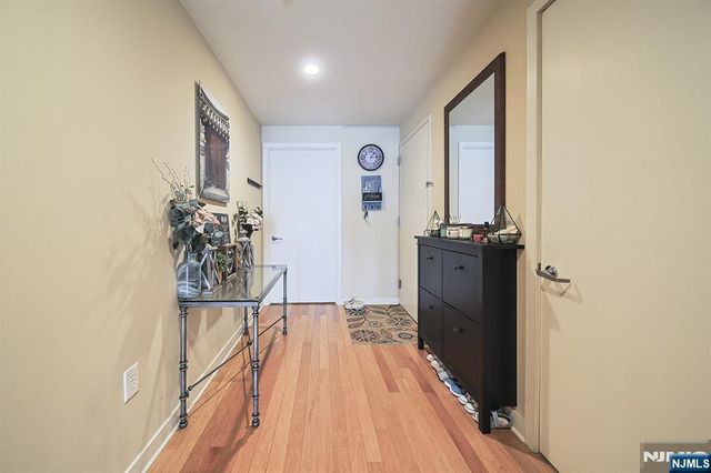 918 Hudson Park, Edgewater, NJ 07020