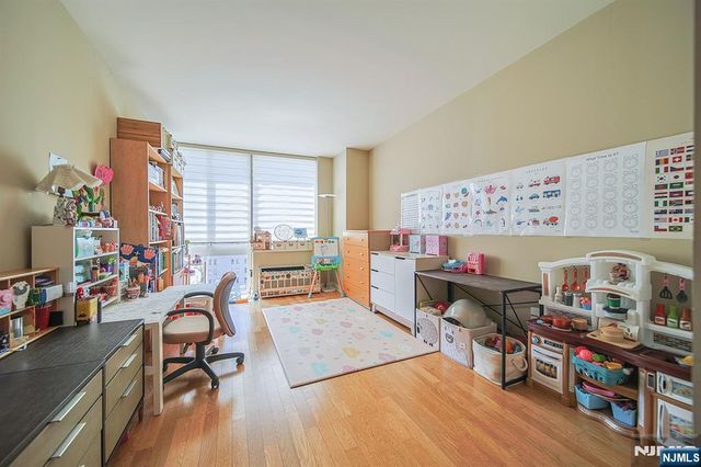 918 Hudson Park, Edgewater, NJ 07020