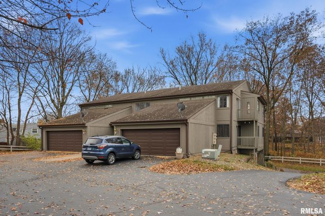 2200 36th St Apt 3C, Rock Island, IL 61201