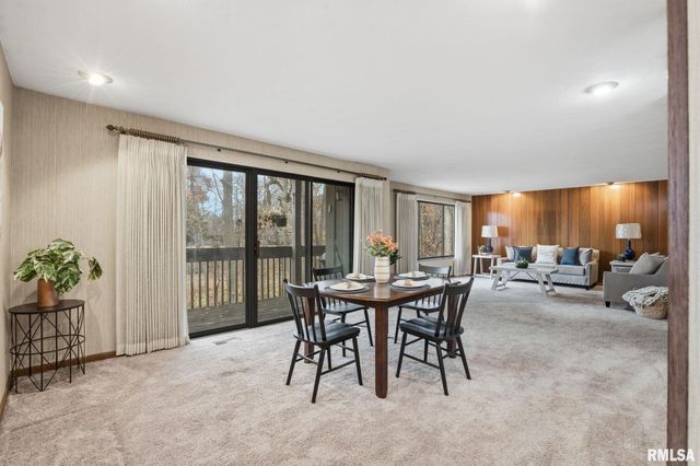 2200 36th St Apt 3C, Rock Island, IL 61201