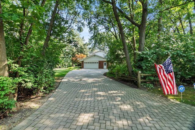 3 Old Creek Road, Palos Park, IL 60464