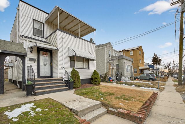 13715 231st Street, Laurelton, NY 11413