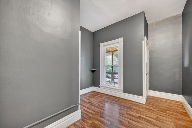 2915 Cottage Grove Avenue, Des Moines, IA 50311