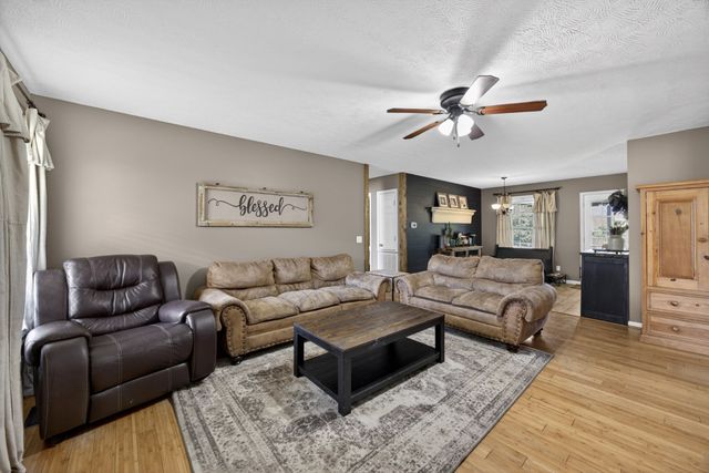 1959 Amber Meadows Rd, Cookeville, TN 38506