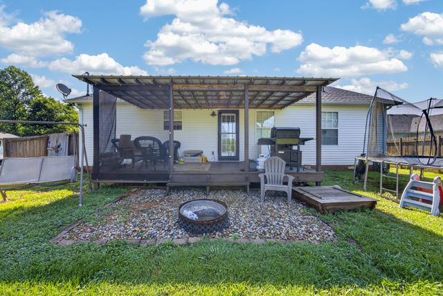 1959 Amber Meadows Rd, Cookeville, TN 38506