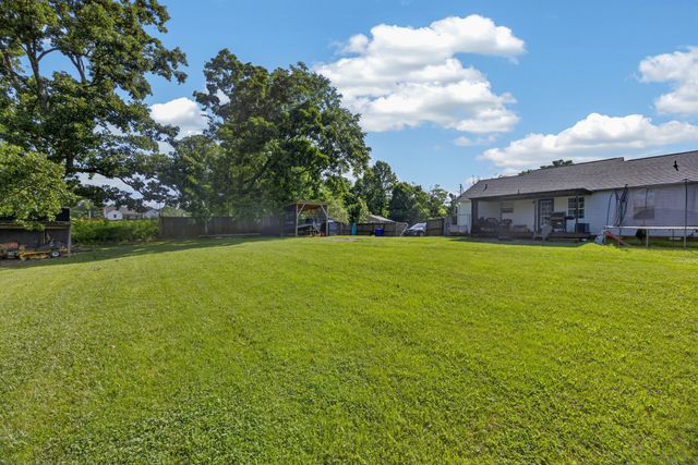 1959 Amber Meadows Rd, Cookeville, TN 38506