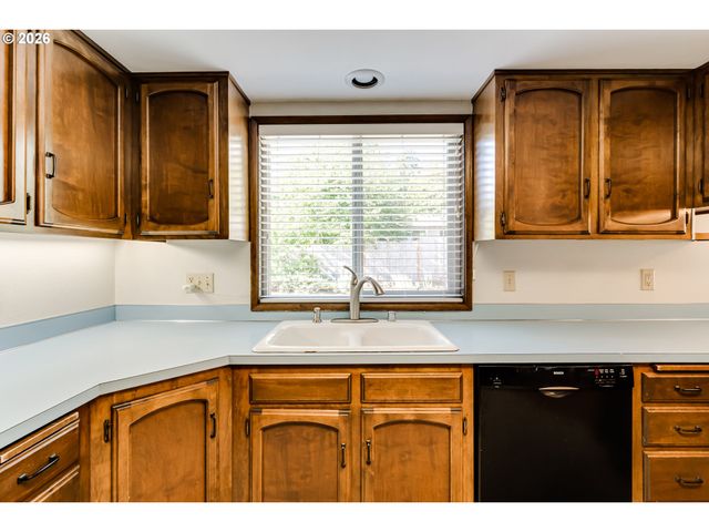 450 W 28TH Ave, Eugene, OR 97405