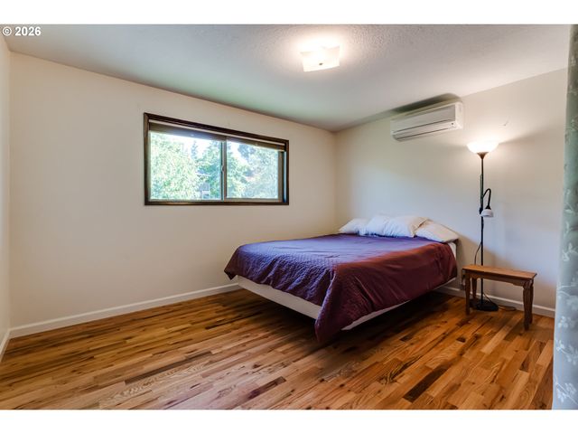 450 W 28TH Ave, Eugene, OR 97405