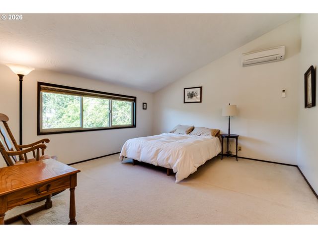 450 W 28TH Ave, Eugene, OR 97405