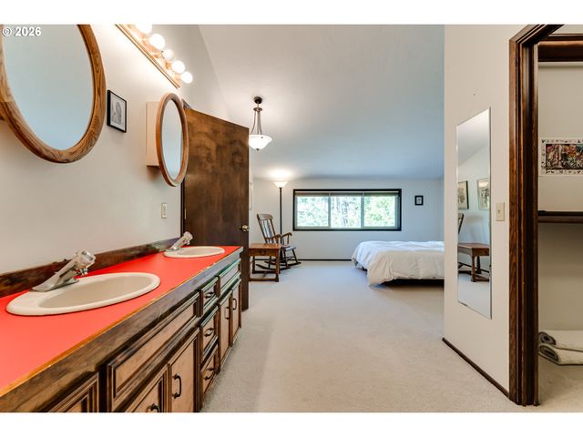 450 W 28TH Ave, Eugene, OR 97405
