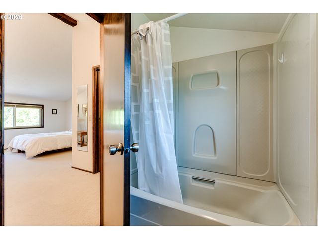 450 W 28TH Ave, Eugene, OR 97405