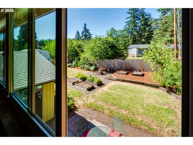 450 W 28TH Ave, Eugene, OR 97405