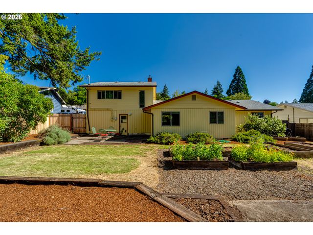 450 W 28TH Ave, Eugene, OR 97405