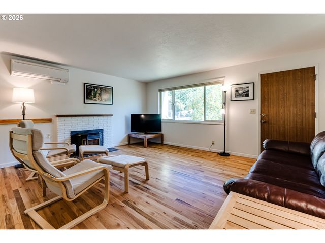450 W 28TH Ave, Eugene, OR 97405