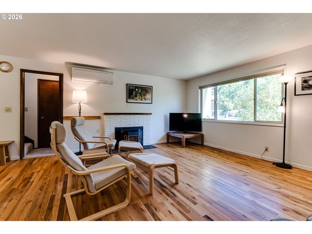 450 W 28TH Ave, Eugene, OR 97405