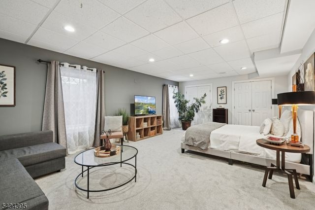 24 Fairview Ave, Madison Boro, NJ 07940