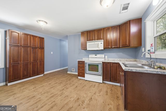 2197 Ridgeway Road, Trion, GA 30753