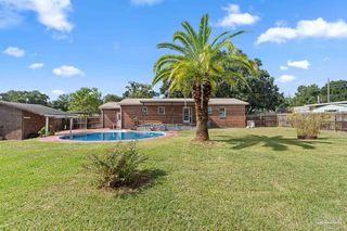 4762 Pine Ln, Pace, FL 32571