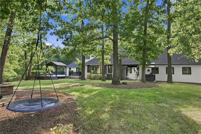1205 E Hilltop Drive, Rogers, AR 72756