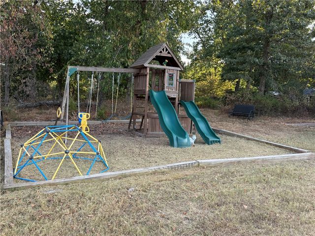 1205 E Hilltop Drive, Rogers, AR 72756