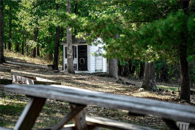 1205 E Hilltop Drive, Rogers, AR 72756