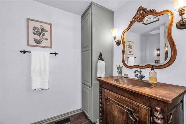 1205 E Hilltop Drive, Rogers, AR 72756