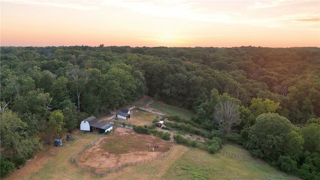 1205 E Hilltop Drive, Rogers, AR 72756