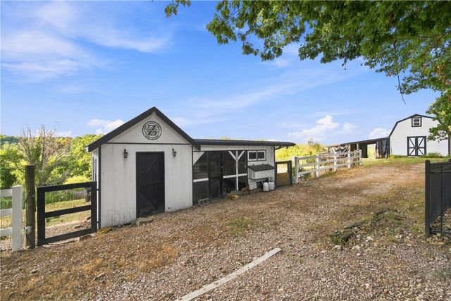 1205 E Hilltop Drive, Rogers, AR 72756