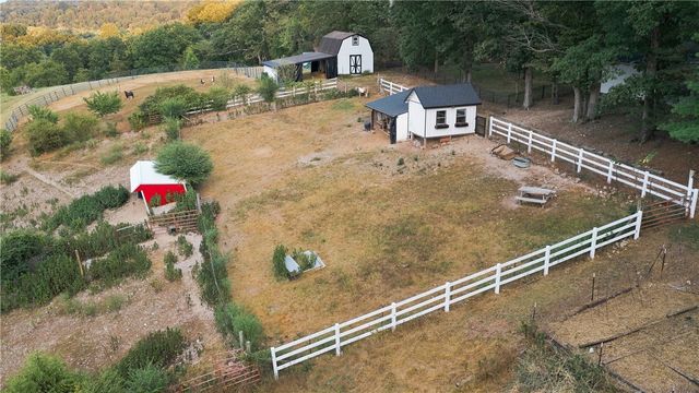 1205 E Hilltop Drive, Rogers, AR 72756